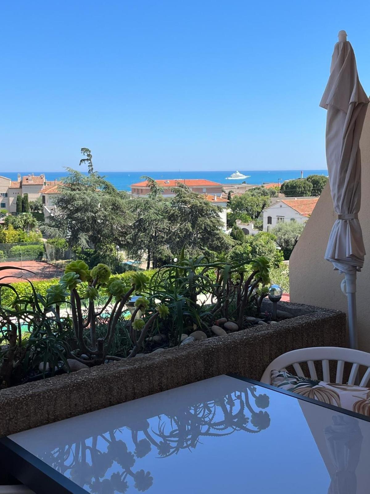 Antibes Secured Parc Velusine With Private Parking, Terrace, Pools And Tennis Courts. Exteriör bild